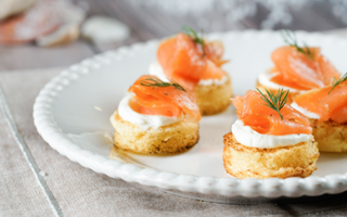 smoked salmon bites on sliced brioche | bakerly