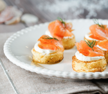 smoked salmon bites on sliced brioche | bakerly