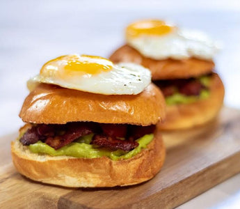 the guacamole-bacon burger | bakerly