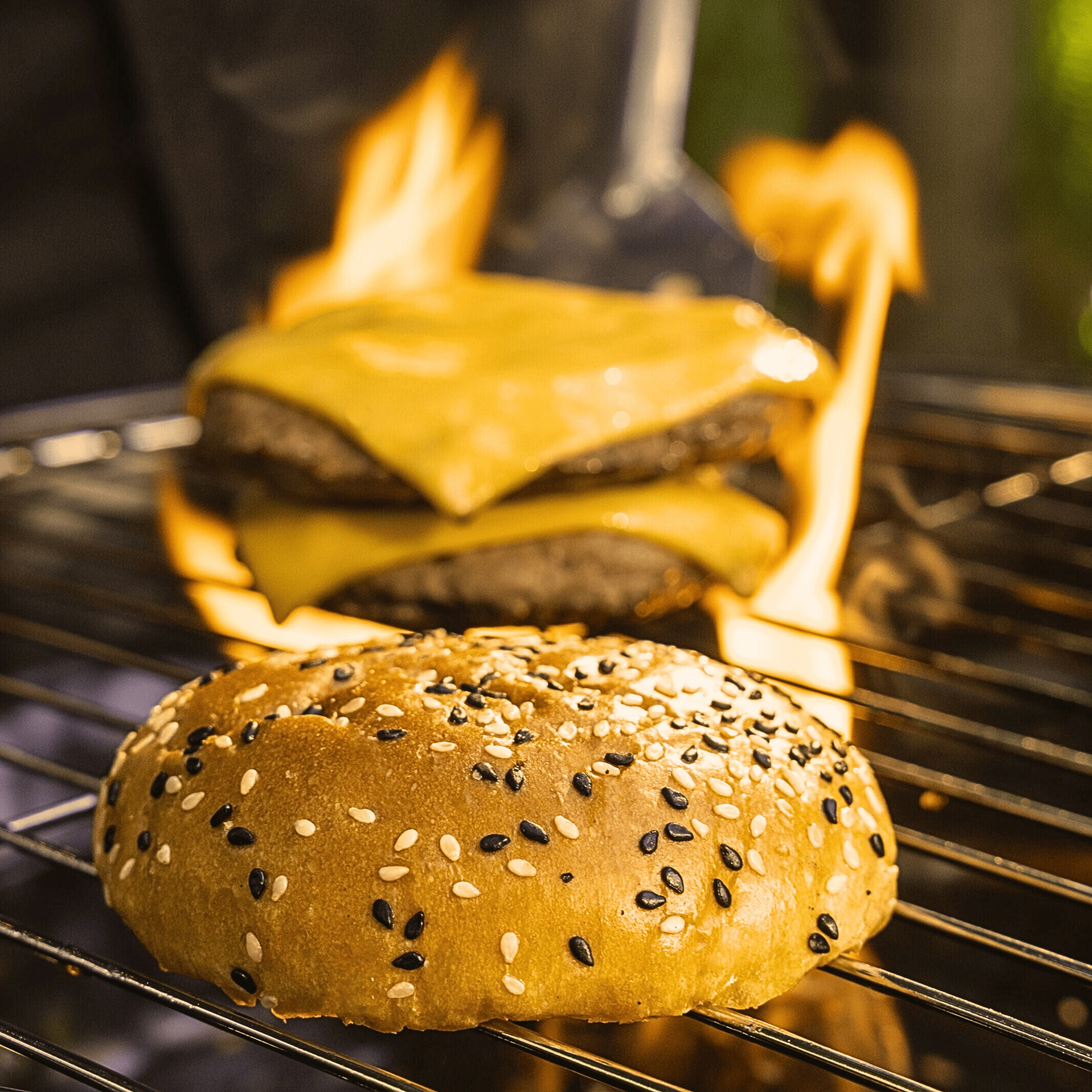 bakerly the brioche burger buns with tuxedo sesame seeds