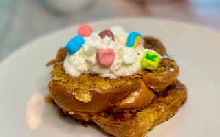 Paris Hilton’s Frosted Flake French toast | bakerly