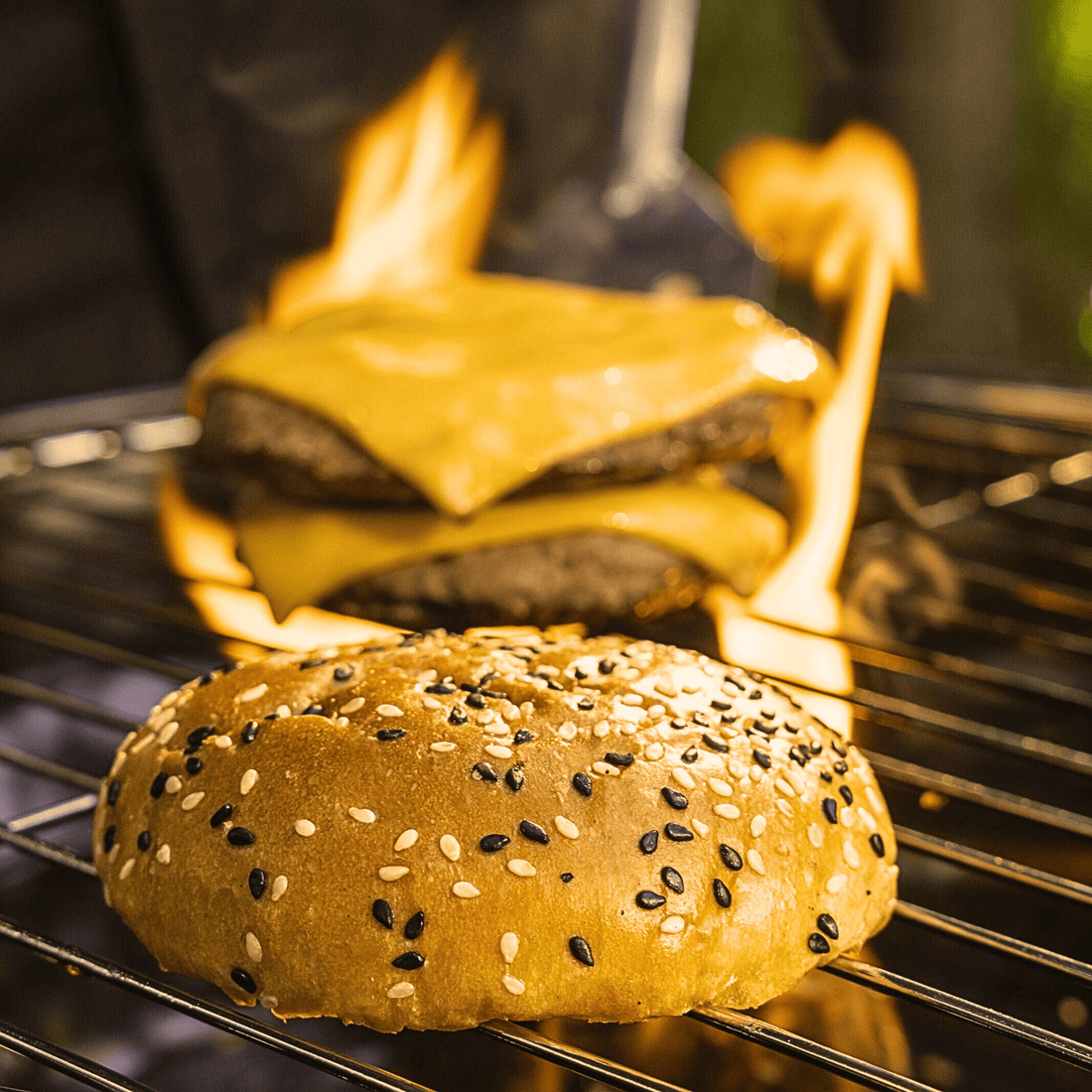 bakerly the brioche burger buns with tuxedo sesame seeds